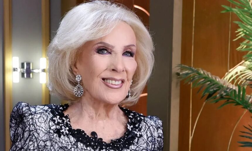 Mirtha Legrand durante una de sus apariciones públicas. Foto: archivo.
