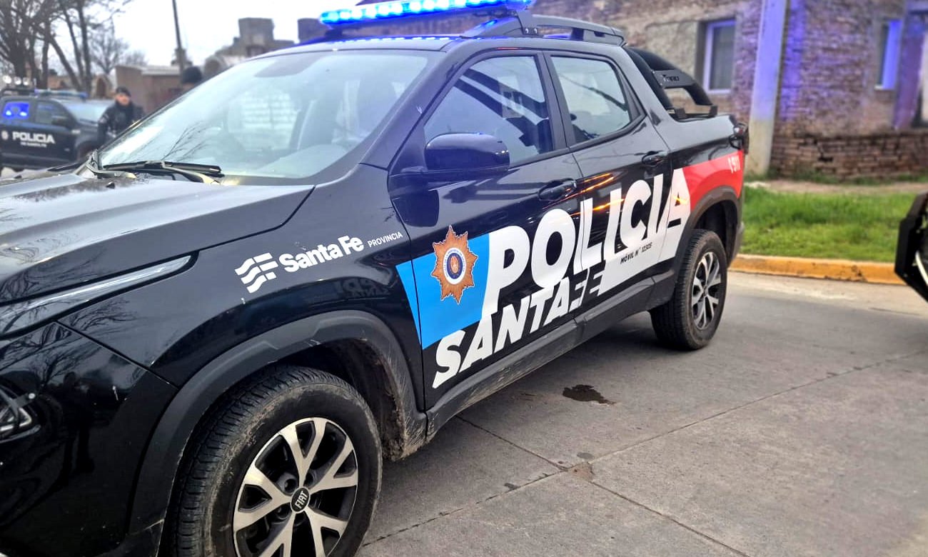Foto de archivo. Patrullero policial durante un operativo en la vía pública.