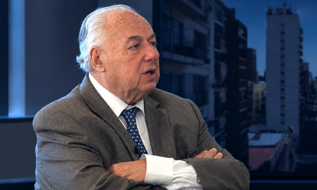 Rafael Gutiérrez, presidente de la Corte Suprema de Justicia de Santa Fe, durante la entrevista con Rodrigo Villarreal y Carlos Fornés en el programa ATP, que se emite por CyD.