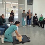 La capacitación en RCP busca brindar herramientas para actuar ante situaciones de emergencia en distintos ámbitos de la comunidad. Foto: archivo.