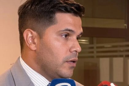 Mariano Ríos Artacho, exfiscal de Delitos Económicos de Rosario, quedó detenido en el marco de una investigación judicial.