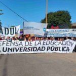 Marcha en la ciudad de Santa Fe en defensa de la universidad pública. Foto de archivo.