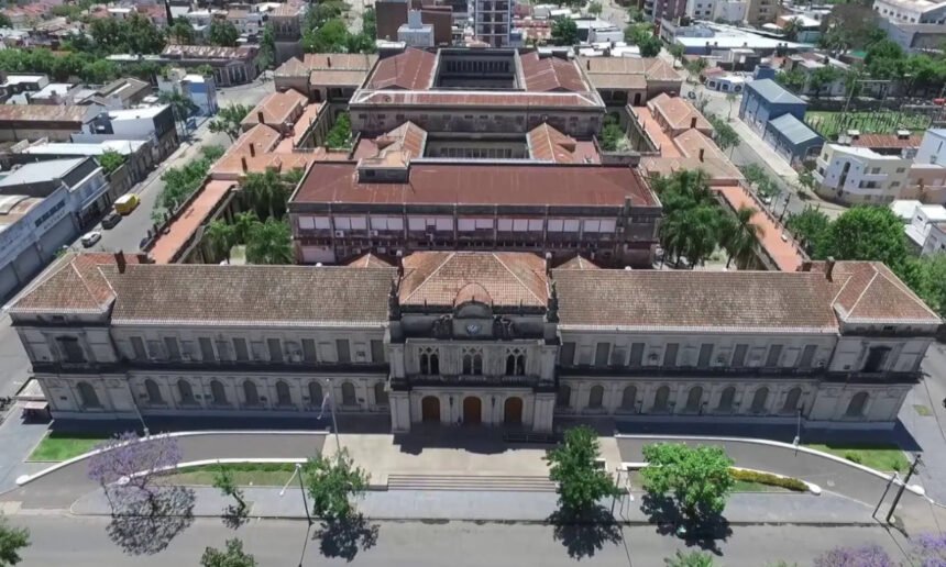 Edificio de la Facultad de Derecho de la Universidad Nacional del Litoral (UNL), en la ciudad de Santa Fe. Foto: archivo.