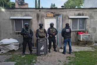 Uno de los domicilios allanados por la PDI en Sauce Viejo, en el marco de la investigación por un robo ocurrido en Santo Tomé en septiembre de 2021. Foto: fuentes policiales.