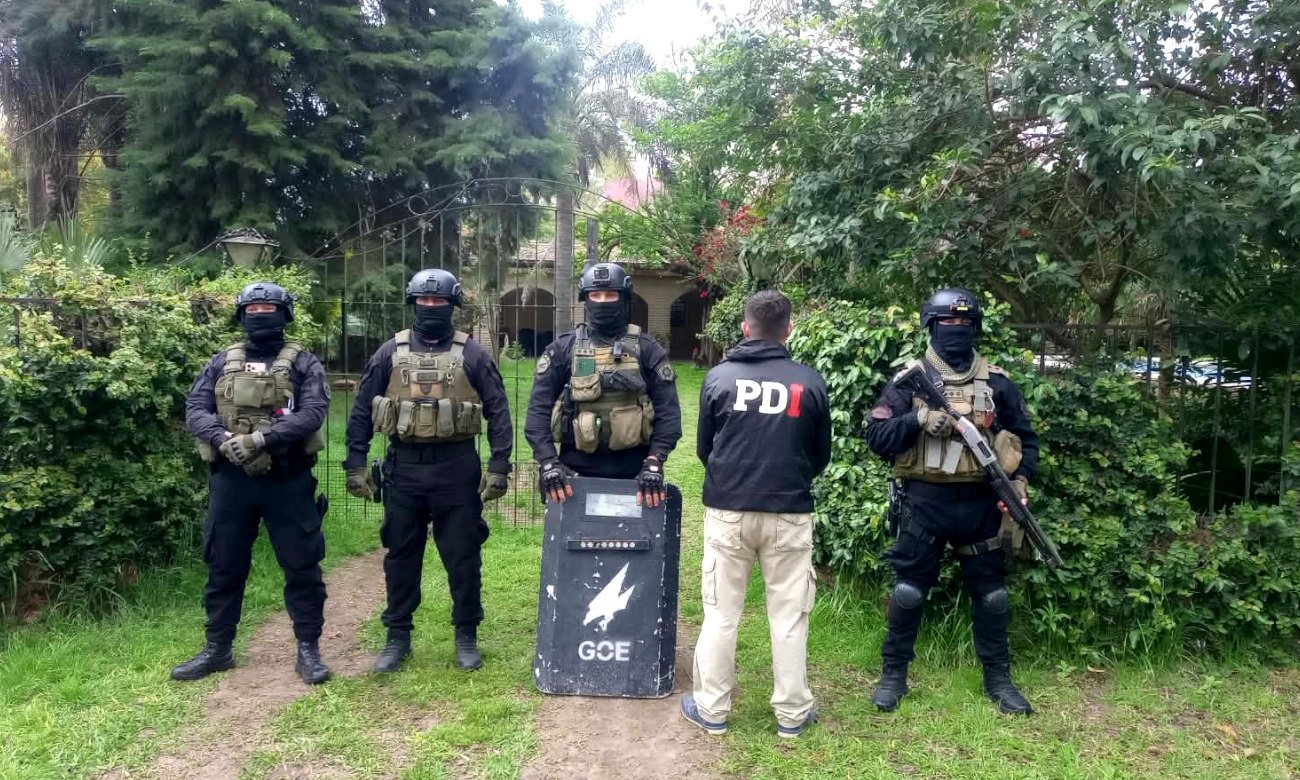 La vivienda de Sauce Viejo donde la PDI realizó un allanamiento en el marco de una investigación por amenazas con un arma de fuego. Foto: fuentes policiales.