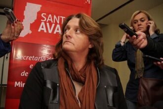 Ana Viglione desarrolló una extensa trayectoria en la Policía de Santa Fe y ocupó distintos cargos en el área de seguridad provincial.
