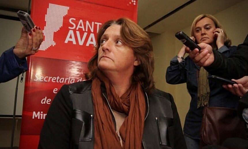 Ana Viglione desarrolló una extensa trayectoria en la Policía de Santa Fe y ocupó distintos cargos en el área de seguridad provincial.