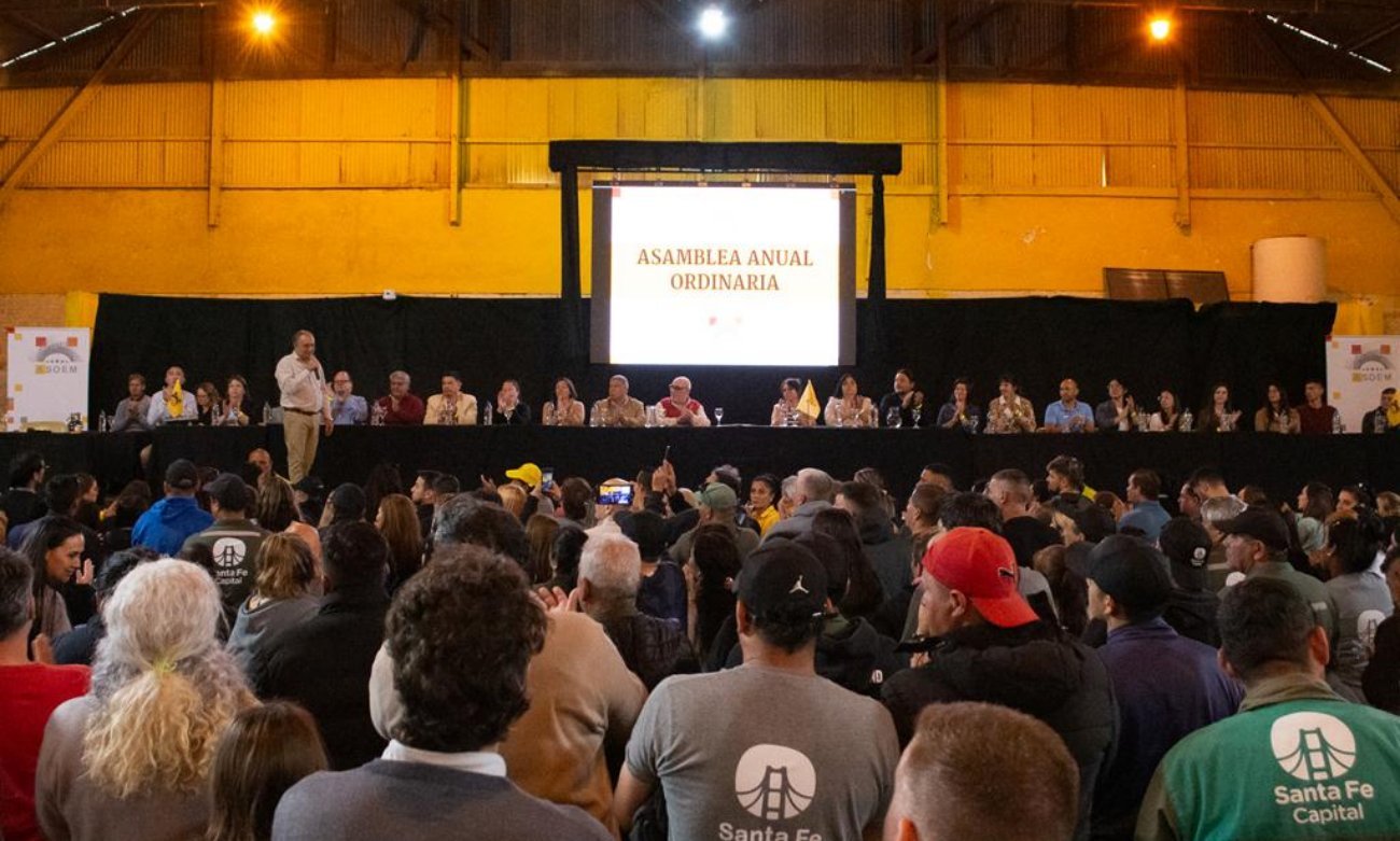 Integrantes de ASOEM participaron de la Asamblea Anual Ordinaria en la que se aprobó por unanimidad el balance correspondiente a 2025. Foto: ASOEM.