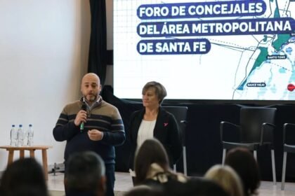 Concejales y representantes de distintas localidades participan de actividades vinculadas con la agenda legislativa y la integración del Área Metropolitana de Santa Fe.