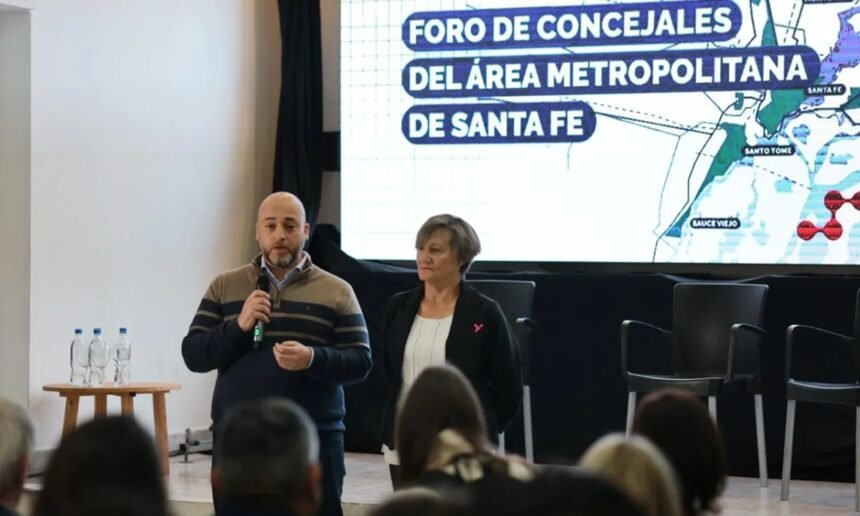 Concejales y representantes de distintas localidades participan de actividades vinculadas con la agenda legislativa y la integración del Área Metropolitana de Santa Fe.