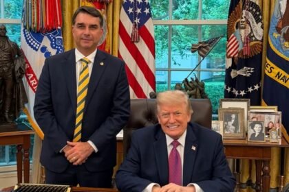 Donald Trump y Flávio Bolsonaro durante un encuentro político. Foto de archivo.
