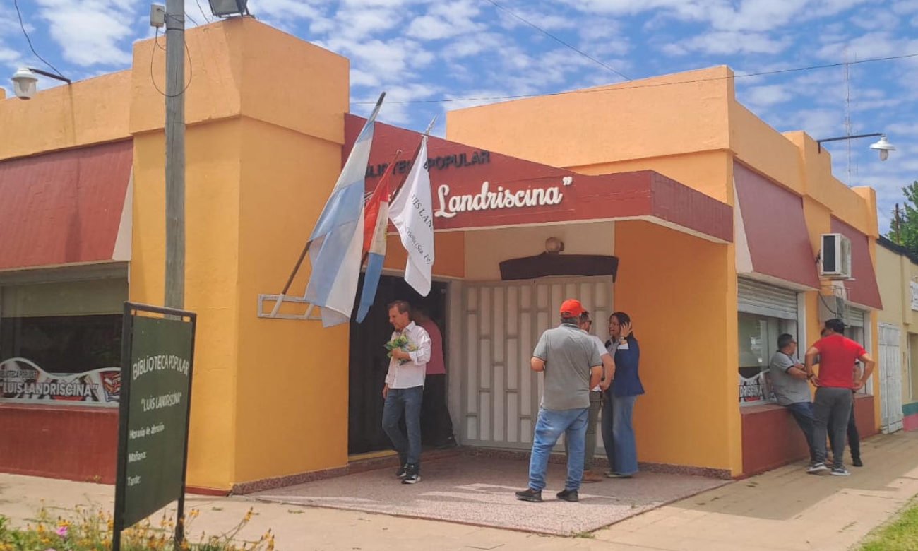 La localidad de La Criolla, en el departamento San Justo, avanza con gestiones vinculadas a la biblioteca popular y la ampliación de servicios para sus habitantes.