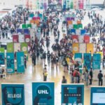 Estudiantes recorren los espacios de Expocarreras y conocen la oferta académica de la Universidad Nacional del Litoral.