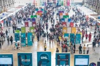 Estudiantes recorren los espacios de Expocarreras y conocen la oferta académica de la Universidad Nacional del Litoral.