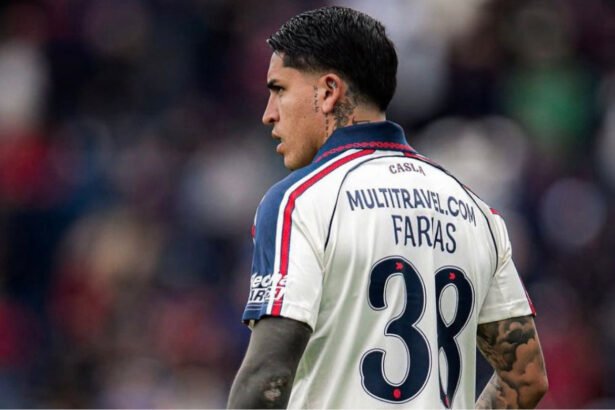 Facundo Farías durante un partido con la camiseta de San Lorenzo. Foto de archivo.