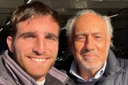 Valentín Yankelevich junto a su abuelo materno, Gustavo Yankelevich, a quien destacó por su apoyo durante una etapa difícil de su infancia. Foto de archivo.
