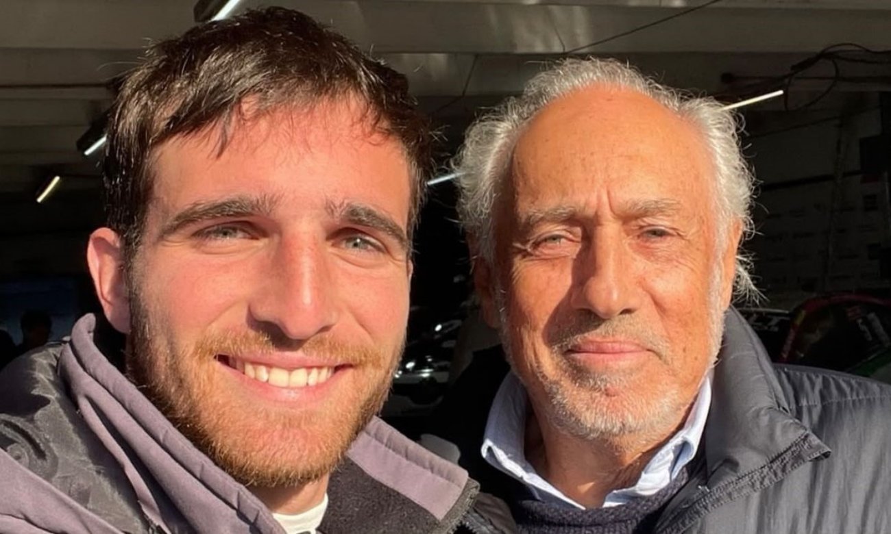 Valentín Yankelevich junto a su abuelo materno, Gustavo Yankelevich, a quien destacó por su apoyo durante una etapa difícil de su infancia. Foto de archivo.