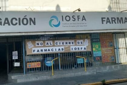 Farmacia de IOSFA ubicada en la intersección de San Jerónimo y Primera Junta, en la ciudad de Santa Fe. Foto: gentileza.