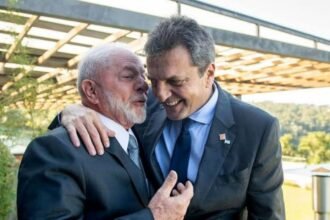 Sergio Massa y Luiz Inácio Lula da Silva, durante un encuentro político. Foto de archivo.