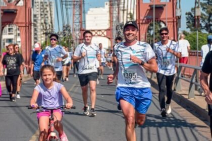 Foto de archivo: Una edición anterior de la Maratón UNL, que cada año convoca a corredores y aficionados al running en la ciudad de Santa Fe.