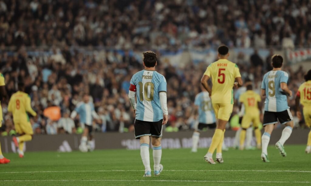 Lionel Messi disputa ante Benín su último partido con la Selección Argentina, en una noche especial para el capitán y todo el fútbol argentino.