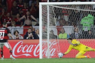 Fernando Muslera fue decisivo en la tanda de penales ante Flamengo, con tres atajadas que le dieron a Estudiantes la clasificación a la final de la Copa Libertadores 2026.