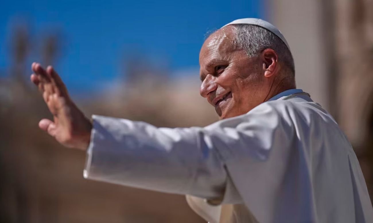 El papa León XIV durante una actividad oficial en el Vaticano.