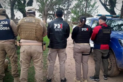 Efectivos de la Policía de Investigaciones (PDI) de Santa Fe y de la Policía de Córdoba participaron de los procedimientos realizados en el marco de la investigación. Foto: fuentes policiales.