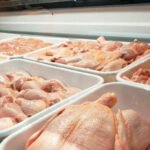 El consumo de pollo ganó participación entre las carnes elegidas por los argentinos. Foto de archivo.