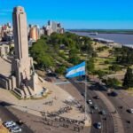 Rosario combina atractivos históricos, espacios culturales y propuestas recreativas que convocan a visitantes durante todo el año.