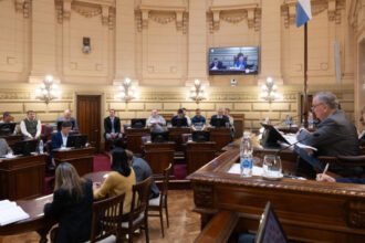 Sesión de la Cámara de Senadores de la provincia de Santa Fe, presidida por Felipe Michlig, durante el tratamiento de proyectos e iniciativas de interés para la provincia.