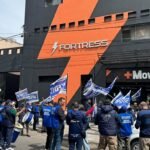 Representantes de UTEDYC Seccional Santa Fe durante la protesta frente a la sucursal de FORTRESS de calle Pedro Vittori, en reclamo por las condiciones laborales de los trabajadores.